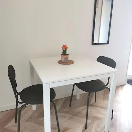 Moderne Avec Jardin Prive شقة